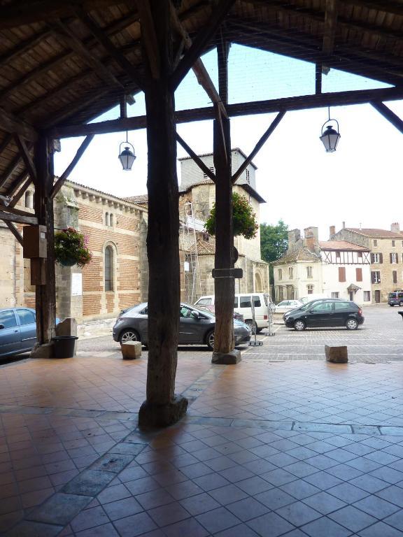 Le Dormeur Du Val Bed & Breakfast Le Mas-d'Agenais Luaran gambar